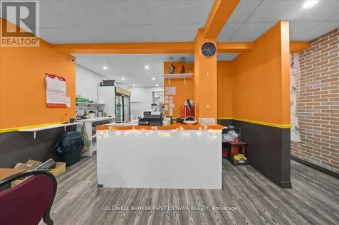 827 Somerset Street West Ottawa ON K1R 6R4