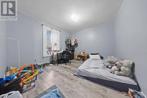 827 Somerset Street West Ottawa ON K1R 6R4