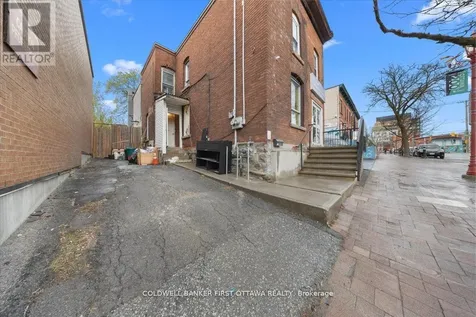 827 Somerset Street West Ottawa ON K1R 6R4