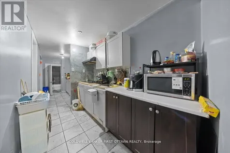 827 Somerset Street West Ottawa ON K1R 6R4