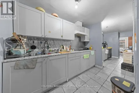 827 Somerset Street West Ottawa ON K1R 6R4