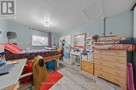 827 Somerset Street West Ottawa ON K1R 6R4