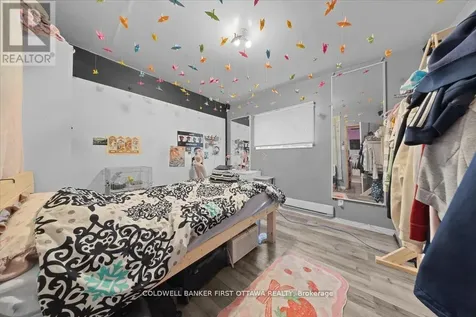 827 Somerset Street West Ottawa ON K1R 6R4