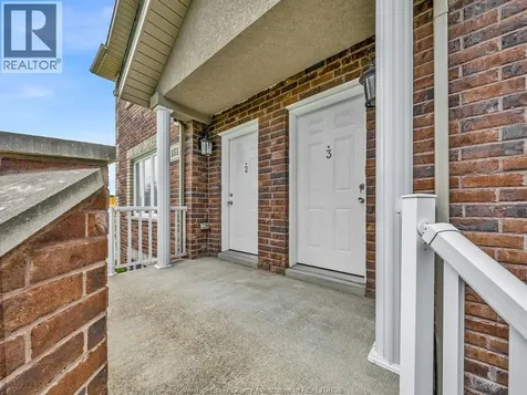 1811 Northway Avenue Windsor ON N9B 3M1