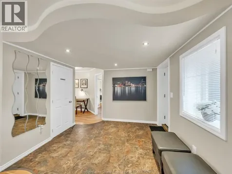 1811 Northway Avenue Windsor ON N9B 3M1