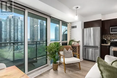 155 Legion Road North Toronto (mimico) ON M8Y 0A7