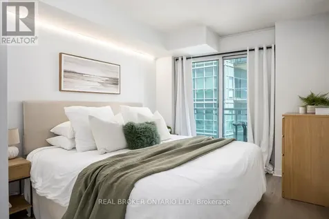 155 Legion Road North Toronto (mimico) ON M8Y 0A7