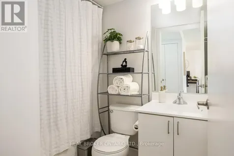 155 Legion Road North Toronto (mimico) ON M8Y 0A7