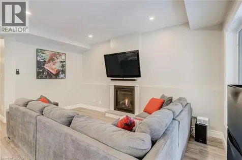 22 Rooke Court Guelph ON N1K 0B8