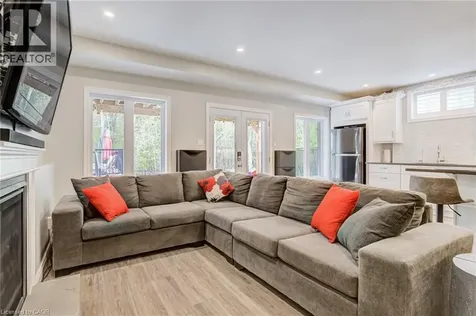 22 Rooke Court Guelph ON N1K 0B8