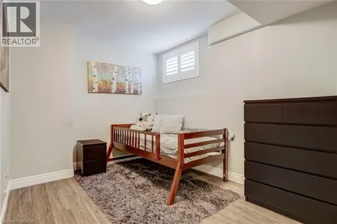 22 Rooke Court Guelph ON N1K 0B8