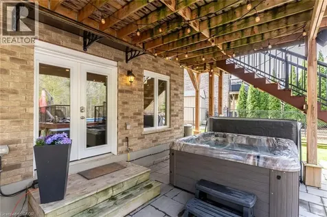 22 Rooke Court Guelph ON N1K 0B8