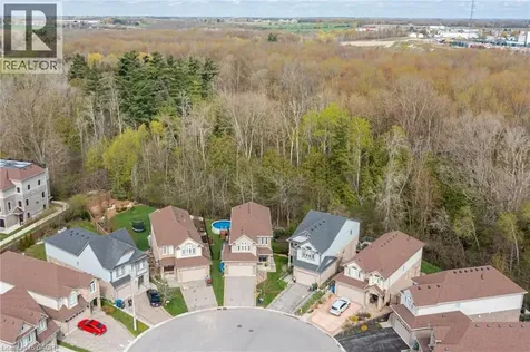 22 Rooke Court Guelph ON N1K 0B8