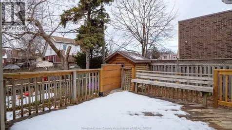 821-823 Villaire Windsor ON N9S 2J3