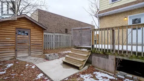 821-823 Villaire Windsor ON N9S 2J3