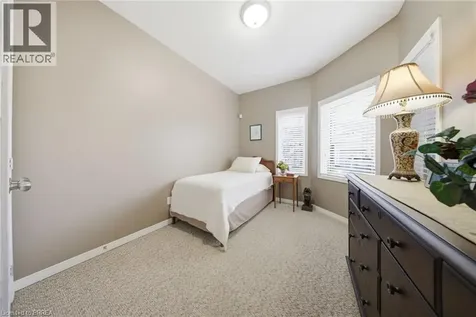 10 Cobblestone Drive Paris ON N3L 4G9