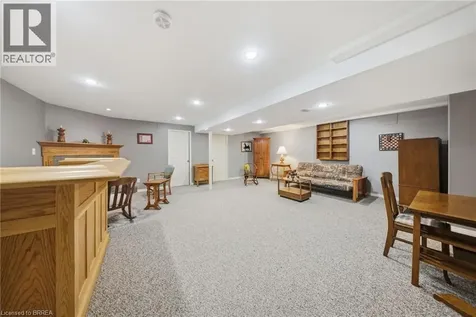 10 Cobblestone Drive Paris ON N3L 4G9