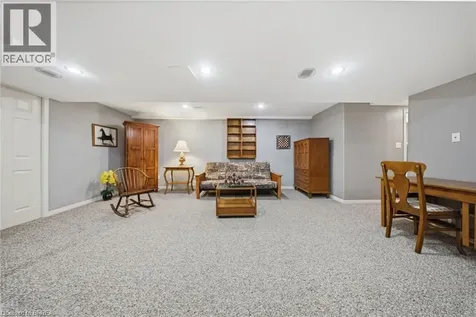10 Cobblestone Drive Paris ON N3L 4G9