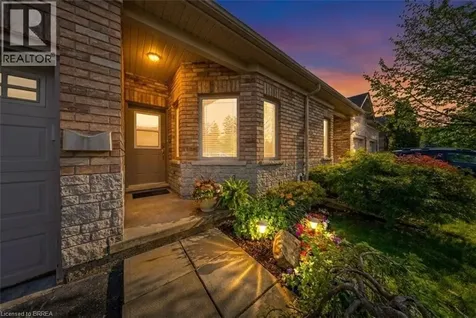 10 Cobblestone Drive Paris ON N3L 4G9