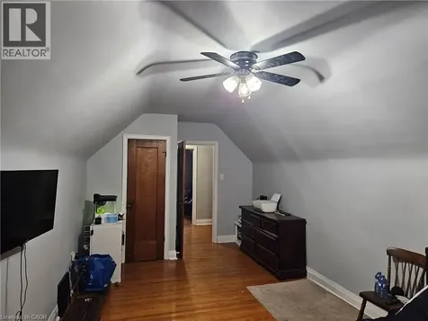 75 Barons Avenue South Hamilton ON L8K 2Y4