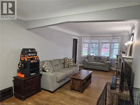 75 Barons Avenue South Hamilton ON L8K 2Y4