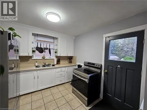 75 Barons Avenue South Hamilton ON L8K 2Y4