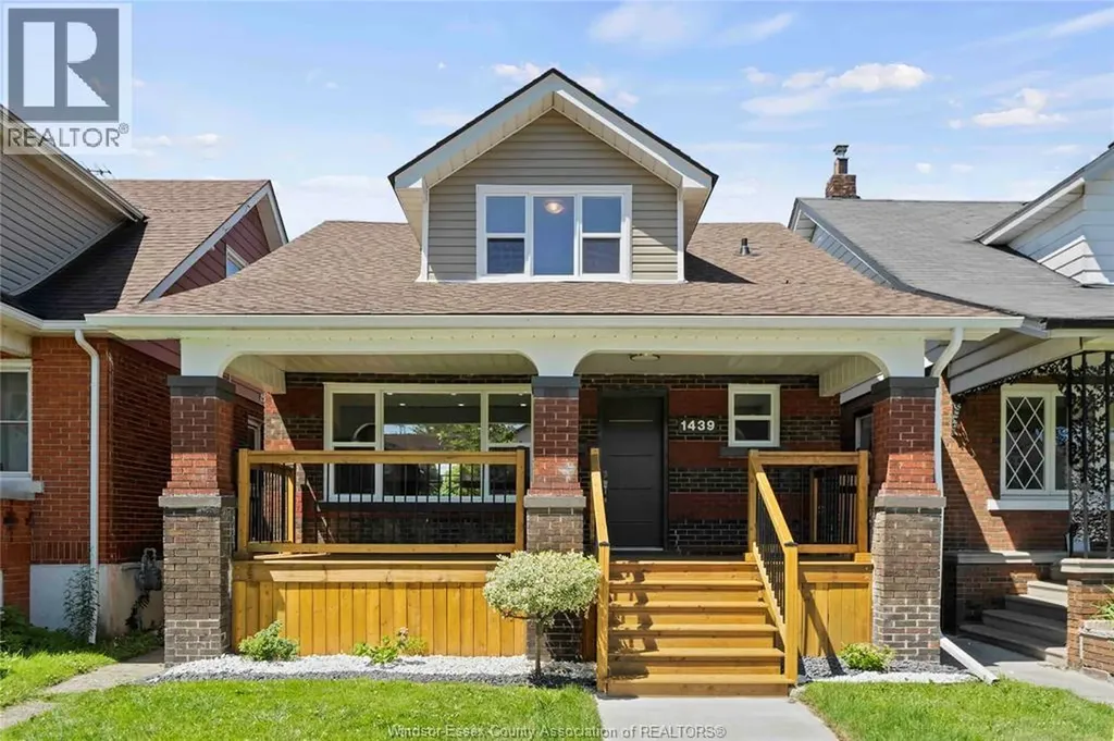 1439 Benjamin Avenue Windsor ON N8X 4N2