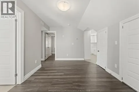 1439 Benjamin Avenue Windsor ON N8X 4N2