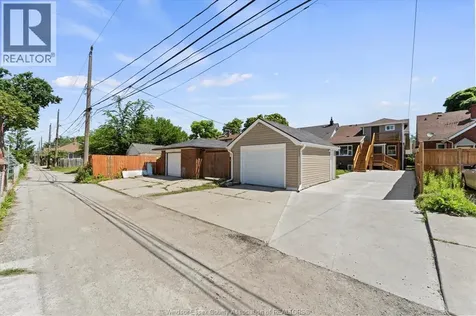 1439 Benjamin Avenue Windsor ON N8X 4N2