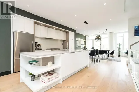 330 Kenwood Avenue Ottawa ON K1Z 8N2