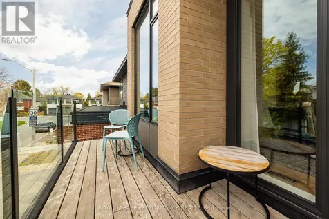 330 Kenwood Avenue Ottawa ON K1Z 8N2