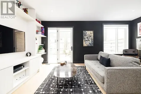 330 Kenwood Avenue Ottawa ON K1Z 8N2