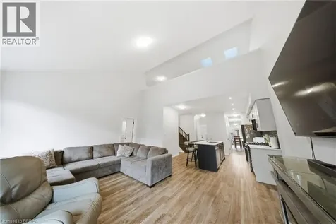 30 Bensley Lane Hamilton ON L9C 0E7