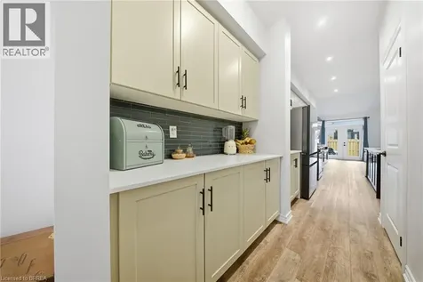 30 Bensley Lane Hamilton ON L9C 0E7