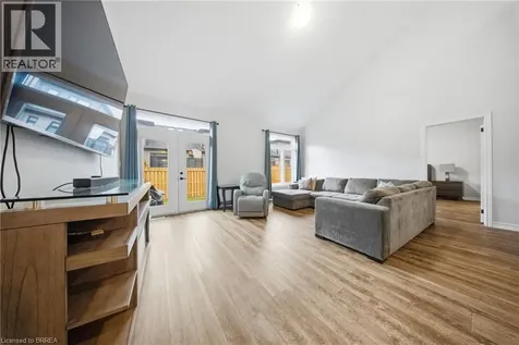 30 Bensley Lane Hamilton ON L9C 0E7