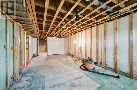 92 Victoria Road North Guelph (st. George's) ON N1E 5H2