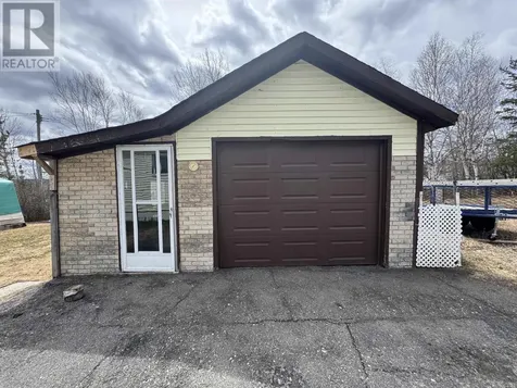 6 Kinglet Place Manitouwadge ON P0T 2C0