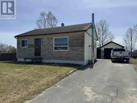 6 Kinglet Place Manitouwadge ON P0T 2C0
