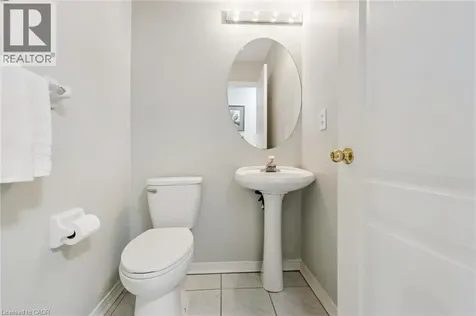 833 Scollard Court Mississauga ON L5V 2B4