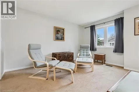 833 Scollard Court Mississauga ON L5V 2B4