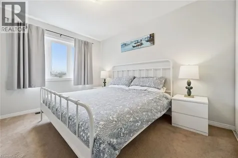 833 Scollard Court Mississauga ON L5V 2B4