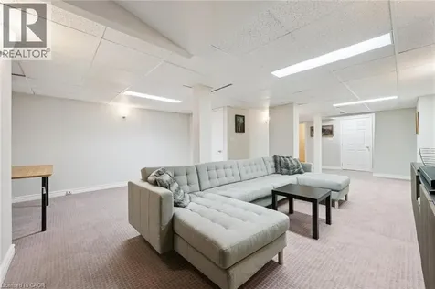 833 Scollard Court Mississauga ON L5V 2B4