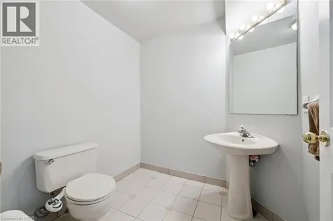 833 Scollard Court Mississauga ON L5V 2B4