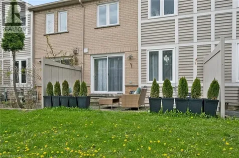 833 Scollard Court Mississauga ON L5V 2B4