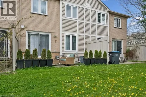 833 Scollard Court Mississauga ON L5V 2B4