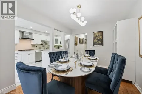 833 Scollard Court Mississauga ON L5V 2B4