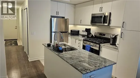 5 Spooner Crescent Collingwood ON L9Y 1T3