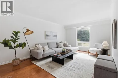 12 Sumner Crescent Grimsby ON L3M 5E2