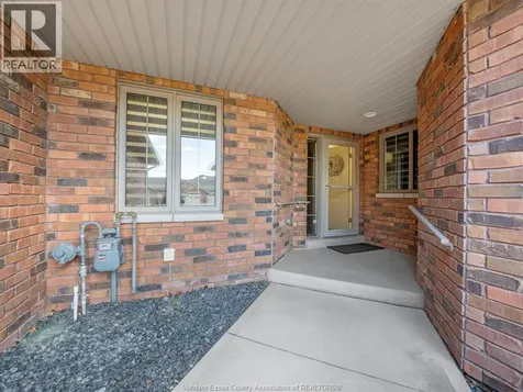 640 Commisso Crescent Lasalle ON N9H 0C2