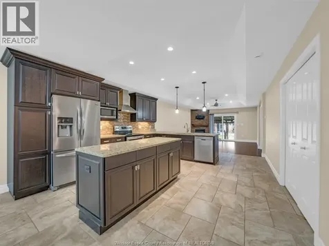 640 Commisso Crescent Lasalle ON N9H 0C2
